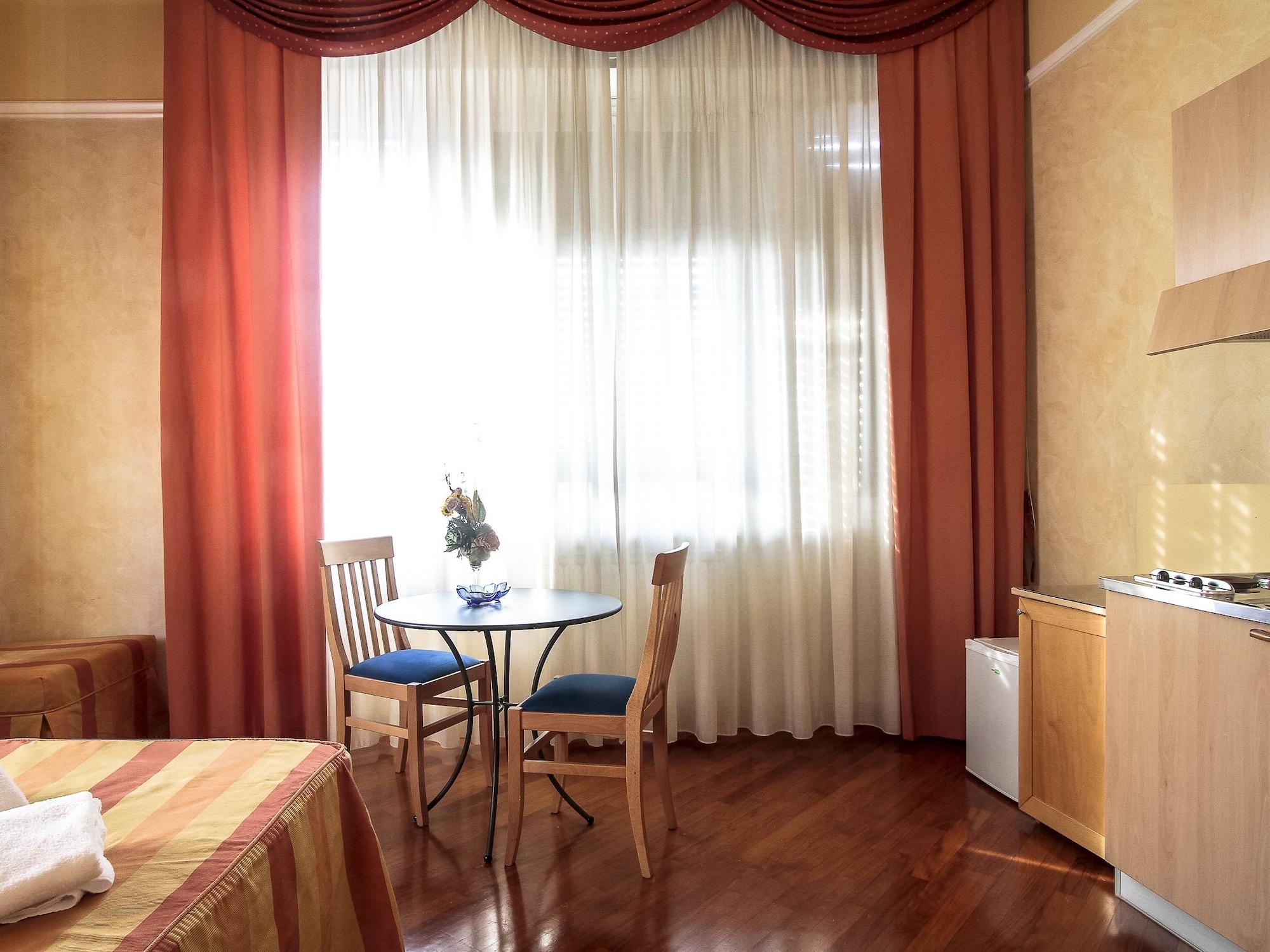 Hotel Soggiorno Athena Пиза Экстерьер фото