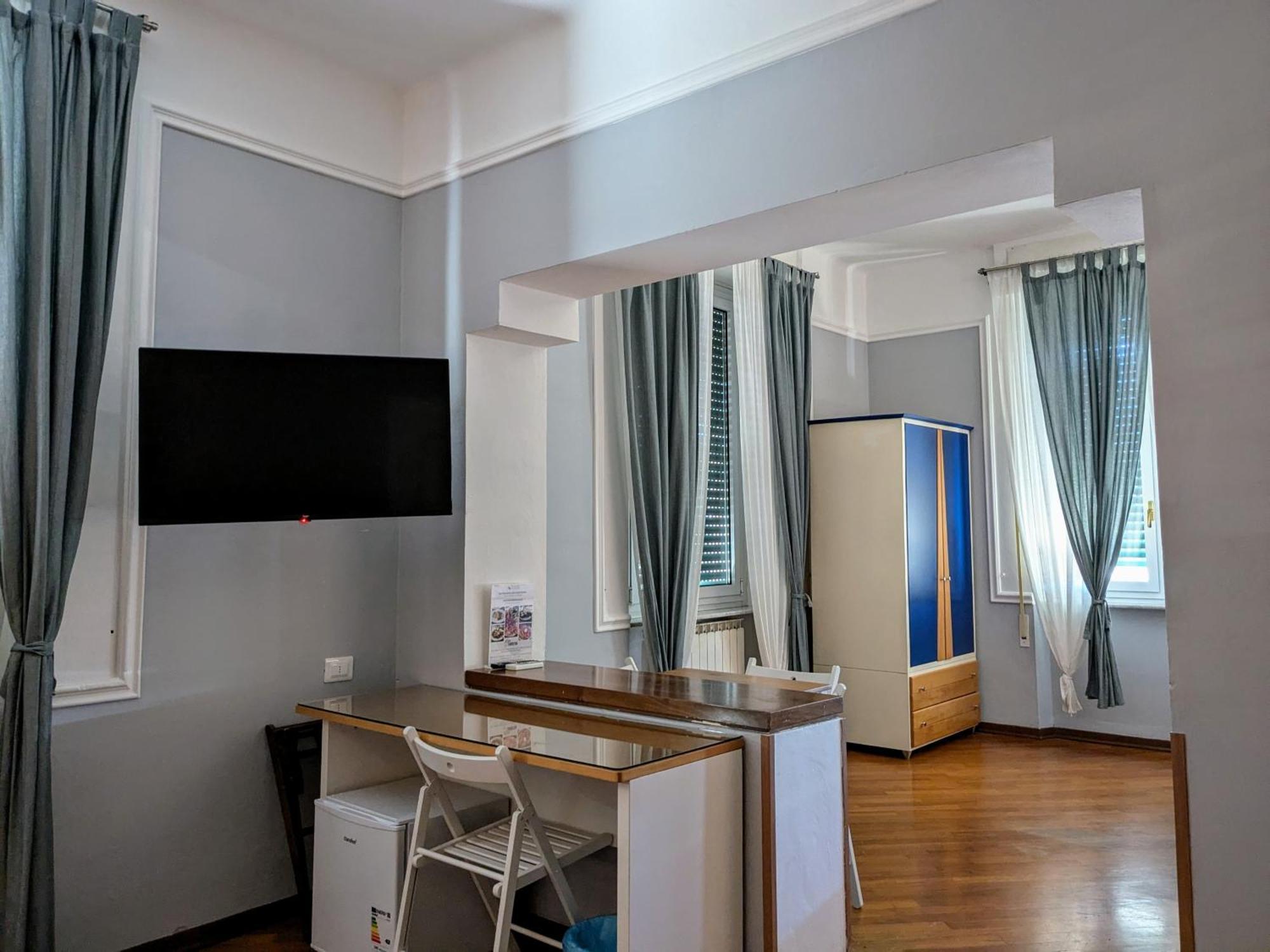 Hotel Soggiorno Athena Пиза Экстерьер фото
