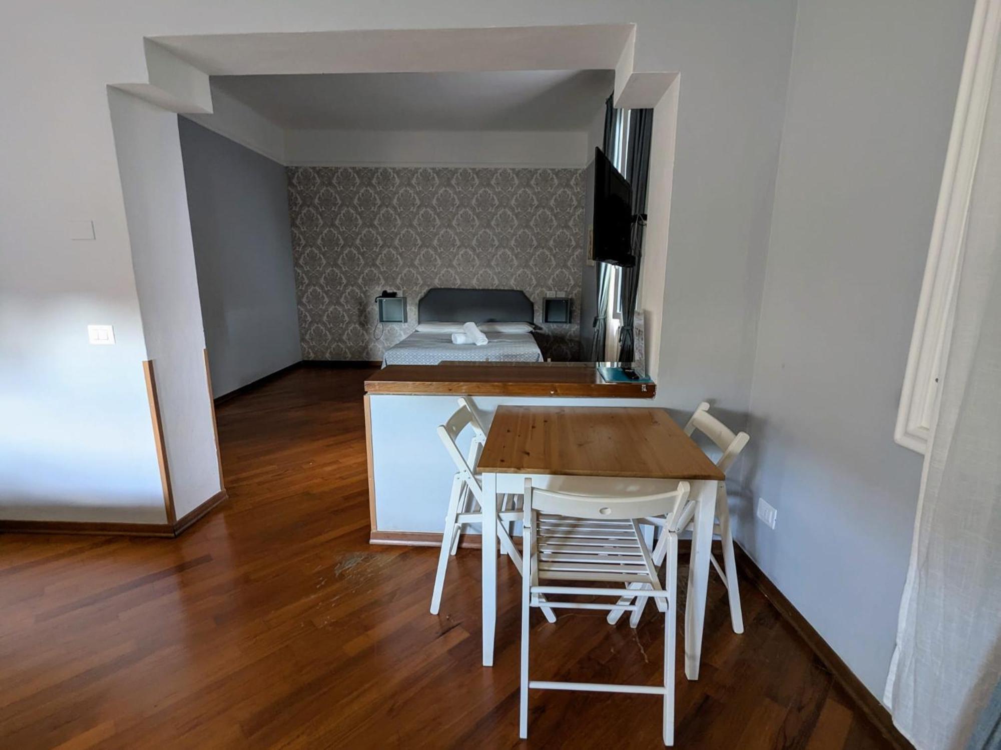 Hotel Soggiorno Athena Пиза Экстерьер фото